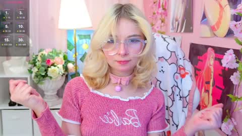 Snapshot of coconut_mia chatting on 01-21-25, 09:04 Mia online show from 01-21-25, 09:04