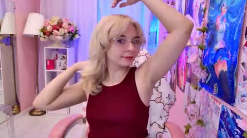 Snapshot of coconut_mia chatting on 09-10-25, 03:45 Mia online show from 09-10-25, 03:45