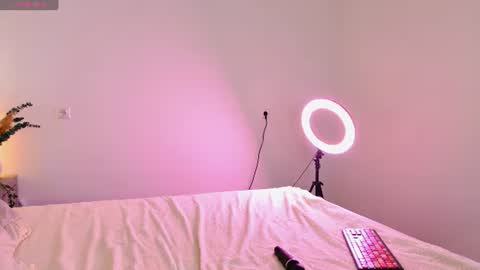 Snapshot of coconut_mia chatting on 07-02-26, 03:23 Mia online show from 07-02-26, 03:23