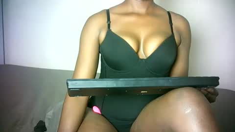 cocooakiss online show from 05-26-26, 06:26