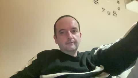 colambus83 online show from 02-02-26, 06:50