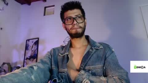 Snapshot of colby_smit chatting on 06-18-26, 07:07 Colby online show from 06-18-26, 07:07