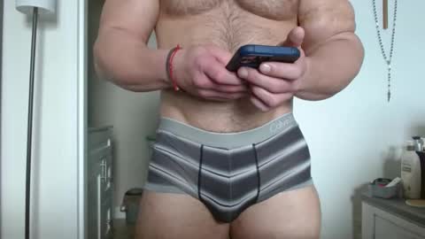 Snapshot of colbymoney chatting on 12-01-24, 05:02 Colby big dick money online show from 12-01-24, 05:02