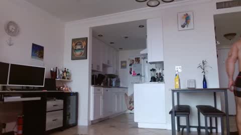 Snapshot of colbymoney chatting on 12-29-24, 07:32 Colby big dick money online show from 12-29-24, 07:32