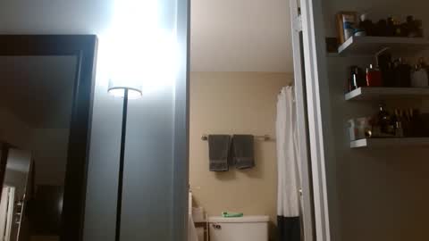 Snapshot of colbymoney chatting on 11-16-25, 03:56 Colby big dick money online show from 11-16-25, 03:56