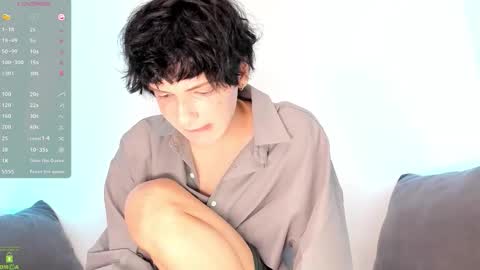 Snapshot of colestorm chatting on 11-11-25, 08:53 COLE online show from 11-11-25, 08:53