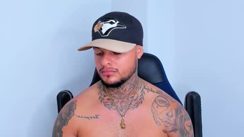 colin_fox1 online show from 03-24-26, 05:07