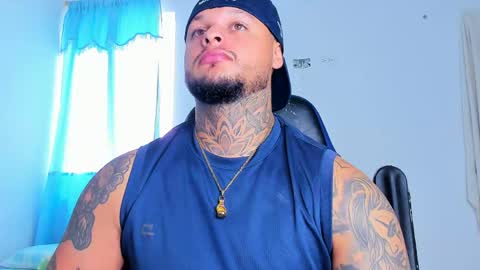 colin_fox1 online show from 04-12-26, 03:28