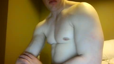 Snapshot of college_muscle chatting on 06-25-26, 02:55 foreverxshredded online show from 06-25-26, 02:55