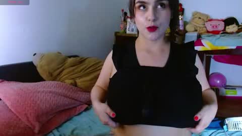 Snapshot of collette_beaufoy chatting on 07-10-26, 12:48 Collette online show from 07-10-26, 12:48