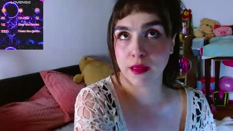 Snapshot of collette_beaufoy chatting on 07-17-26, 07:59 Collette online show from 07-17-26, 07:59
