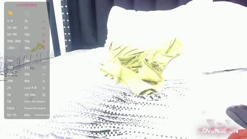 Snapshot of colombia_mommy_ chatting on 12-22-24, 04:59 GRETCHEN online show from 12-22-24, 04:59