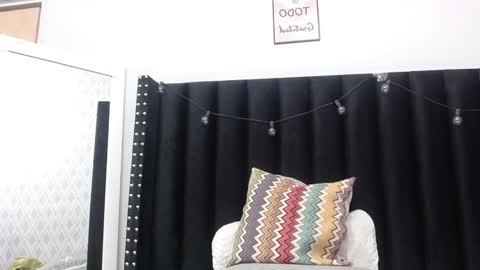 Snapshot of colombia_mommy_ chatting on 12-28-24, 12:13 GRETCHEN online show from 12-28-24, 12:13