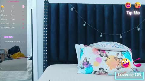 Snapshot of colombia_mommy_ chatting on 09-11-25, 12:16 GRETCHEN online show from 09-11-25, 12:16