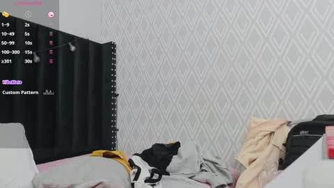 Snapshot of colombia_mommy_ chatting on 09-19-25, 12:50 GRETCHEN online show from 09-19-25, 12:50