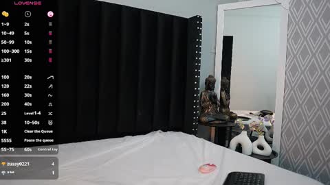 Snapshot of colombia_mommy_ chatting on 06-22-26, 01:08 GRETCHEN online show from 06-22-26, 01:08