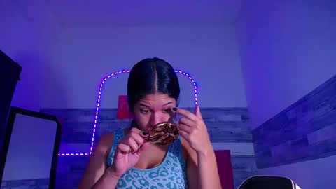  Nahomi  online show from 01-06-26, 08:01