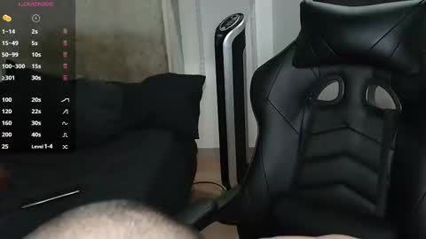 Snapshot of colombianmuscle8 chatting on 12-29-24, 01:45 colombianmuscle8 online show from 12-29-24, 01:45