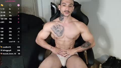 Snapshot of colombianmuscle8 chatting on 02-19-25, 05:16 colombianmuscle8 online show from 02-19-25, 05:16