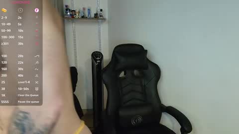 colombianmuscle8 online show from 03-25-26, 02:39