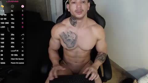 Snapshot of colombianmuscle8 chatting on 06-10-26, 03:55 colombianmuscle8 online show from 06-10-26, 03:55