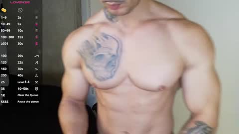 Snapshot of colombianmuscle8 chatting on 06-19-26, 01:21 colombianmuscle8 online show from 06-19-26, 01:21