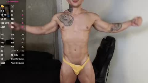 Snapshot of colombianmuscle8 chatting on 07-10-26, 02:49 colombianmuscle8 online show from 07-10-26, 02:49