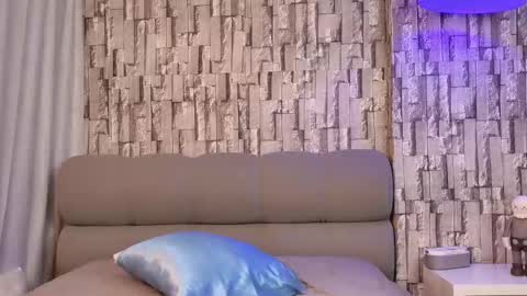 Jhoan online show from 09-15-25, 04:23