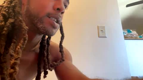 Snapshot of columbusohio614 chatting on 12-06-24, 04:06 Heavyd614 online show from 12-06-24, 04:06