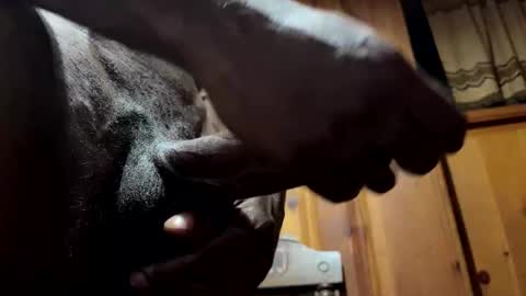 Snapshot of columbusohio614 chatting on 12-19-24, 05:40 Heavyd614 online show from 12-19-24, 05:40