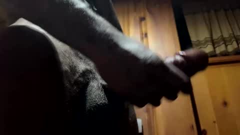 Snapshot of columbusohio614 chatting on 12-20-24, 05:04 Heavyd614 online show from 12-20-24, 05:04