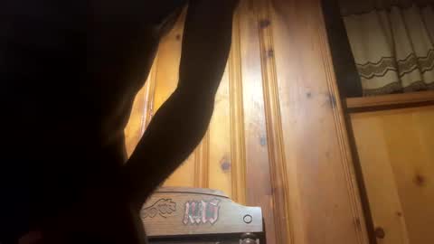 Snapshot of columbusohio614 chatting on 12-21-24, 12:49 Heavyd614 online show from 12-21-24, 12:49