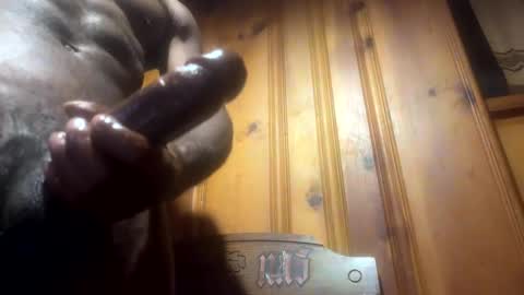 Snapshot of columbusohio614 chatting on 01-09-25, 09:16 Heavyd614 online show from 01-09-25, 09:16