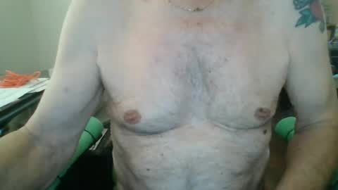 Snapshot of comeonmymouth chatting on 07-08-26, 08:35 comeonmymouth online show from 07-08-26, 08:35