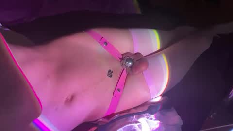 Snapshot of commandme69696969 chatting on 03-12-25, 09:23 Kimera online show from 03-12-25, 09:23