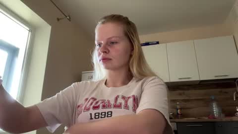 Snapshot of concettabellus chatting on 07-19-26, 07:12 Kate online show from 07-19-26, 07:12