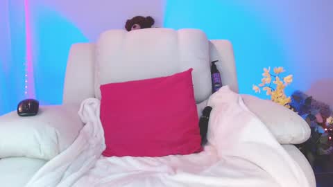 Snapshot of concubine_princess chatting on 12-23-24, 10:12 Ariane... online show from 12-23-24, 10:12