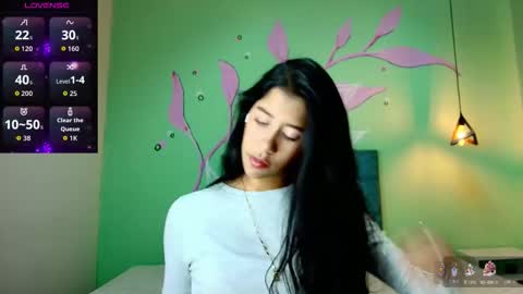 C O N N I E online show from 11-11-25, 08:42