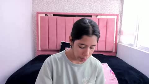 C O N N I E online show from 12-20-25, 07:43