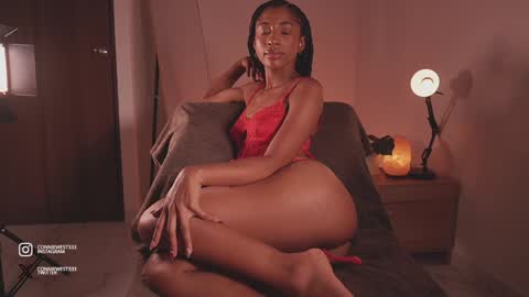 Snapshot of connie_west0 chatting on 12-15-24, 02:41 independent model online show from 12-15-24, 02:41