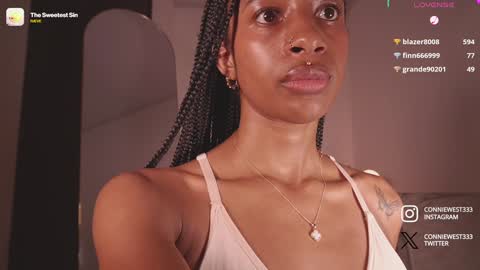 Snapshot of connie_west0 chatting on 01-09-25, 12:25 independent model online show from 01-09-25, 12:25