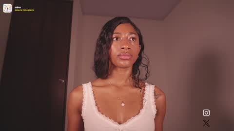 Snapshot of connie_west0 chatting on 01-29-25, 10:32 independent model online show from 01-29-25, 10:32