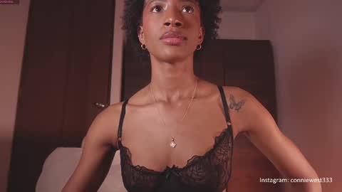 Snapshot of connie_west0 chatting on 11-01-25, 11:07 independent model online show from 11-01-25, 11:07