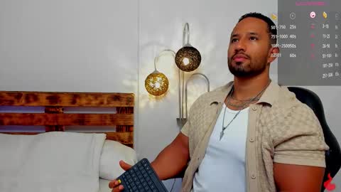 Snapshot of connor_jackson1 chatting on 10-10-25, 01:15 Connor Jackson online show from 10-10-25, 01:15