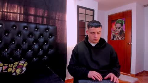 Snapshot of connorsmith_26 chatting on 12-12-24, 12:01 Connor Smith online show from 12-12-24, 12:01