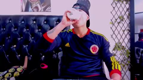 Snapshot of connorsmith_26 chatting on 02-17-25, 02:37 Connor Smith online show from 02-17-25, 02:37