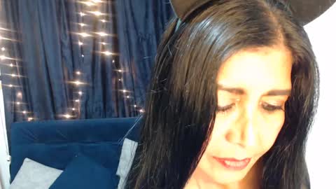 Snapshot of cony35 chatting on 10-11-25, 11:25 Sofi online show from 10-11-25, 11:25