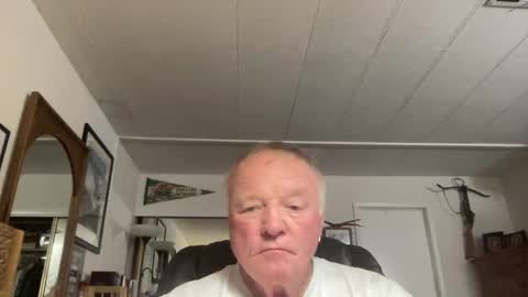 cookoosnest online show from 09-29-25, 04:17