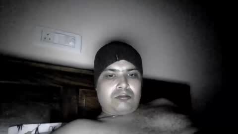 Snapshot of cool_breeze09 chatting on 10-28-25, 06:32 Cool Breeze09 online show from 10-28-25, 06:32