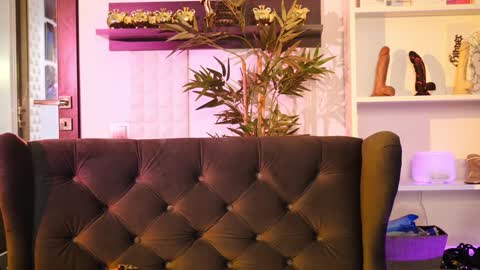 Ginger The Cringer online show from 02-06-25, 09:22